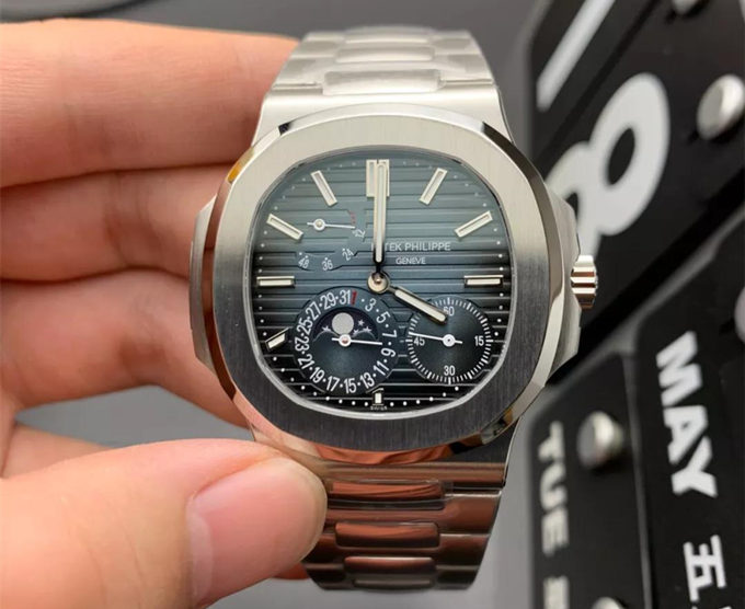 Patek Philippe Nautilus 5711/1A-010 Blue Dial Super Clone